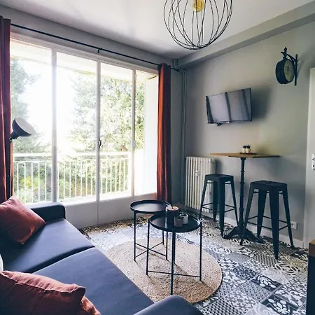 Sejourpoitiers ★ Studio ★ 300m De La Gare Et Acces Direct Au Coeur Historique *